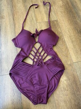 KENENETH COLE New York Women One-Piece Swimsuit in Deep Plum Size S.